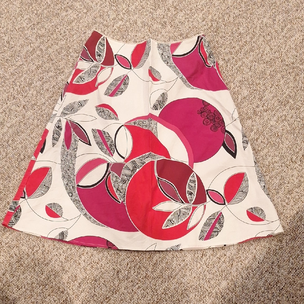 Valerie Stevens A-Line Skirt with Red and Pink Floral Pattern